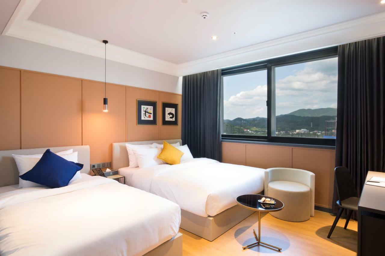 Brown Dot Hotel Jinju Exterior photo